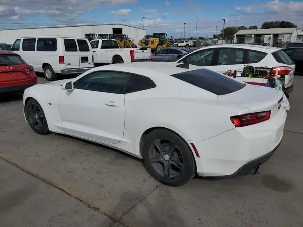 1G1FB1RX7J0116087 2018 CHEVROLET CAMARO - Image 2