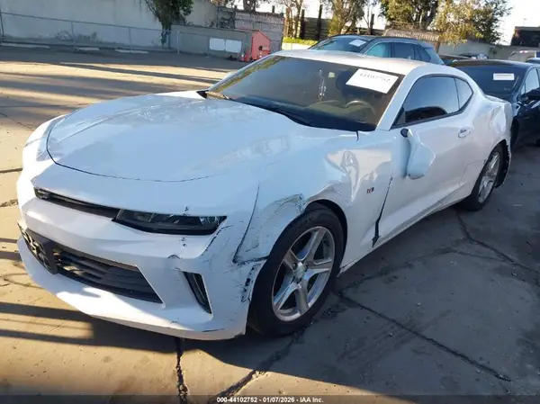 1G1FB1RX7J0183367 2018 CHEVROLET CAMARO - Image 2