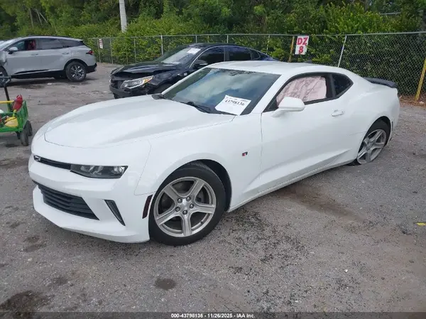 1G1FB1RX8H0182450 2017 CHEVROLET CAMARO - Image 2