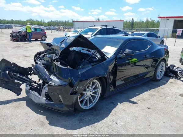 1G1FB1RX8J0184852 2018 CHEVROLET CAMARO - Image 2