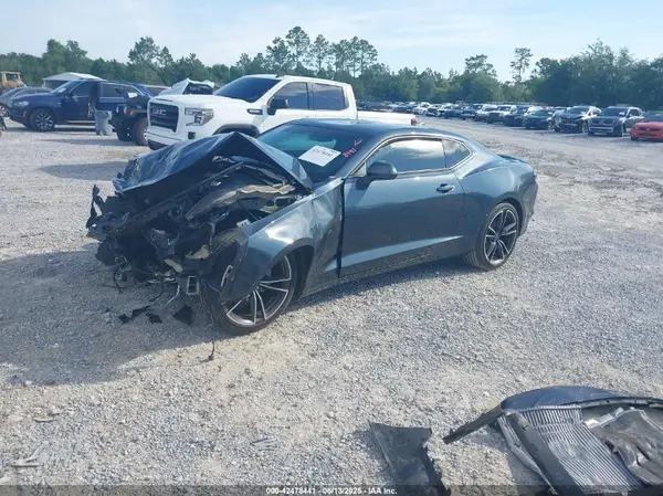 1G1FB1RX8M0124168 2021 CHEVROLET CAMARO - Image 2