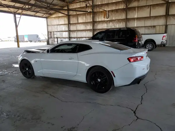 1G1FB1RX9J0137104 2018 CHEVROLET CAMARO - Image 2