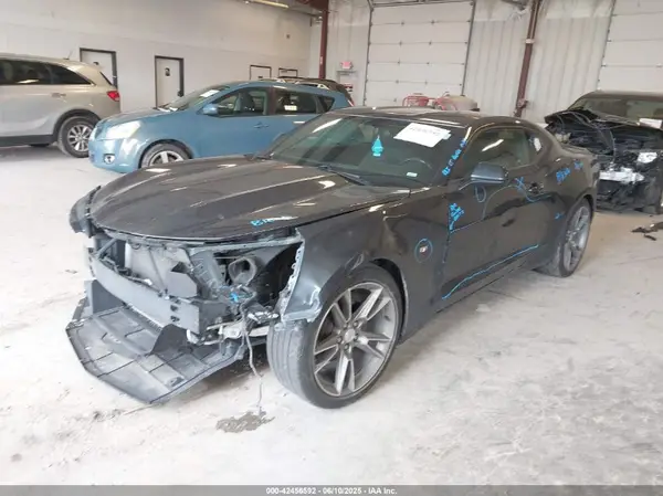 1G1FB1RX9K0104637 2019 CHEVROLET CAMARO - Image 2