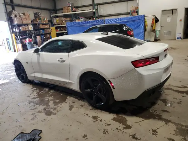 1G1FB1RXXJ0132915 2018 CHEVROLET CAMARO - Image 2