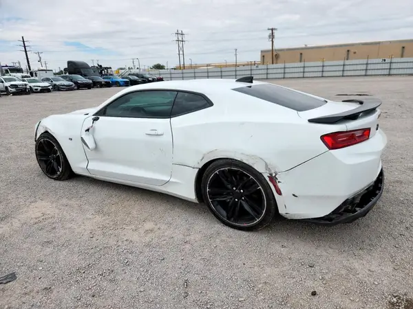 1G1FB1RXXJ0180933 2018 CHEVROLET CAMARO - Image 2