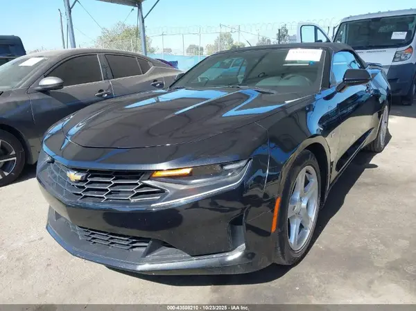 1G1FB3DS0K0140742 2019 CHEVROLET CAMARO - Image 2