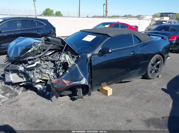 1G1FB3DS1K0107152 2019 CHEVROLET CAMARO - Image 2
