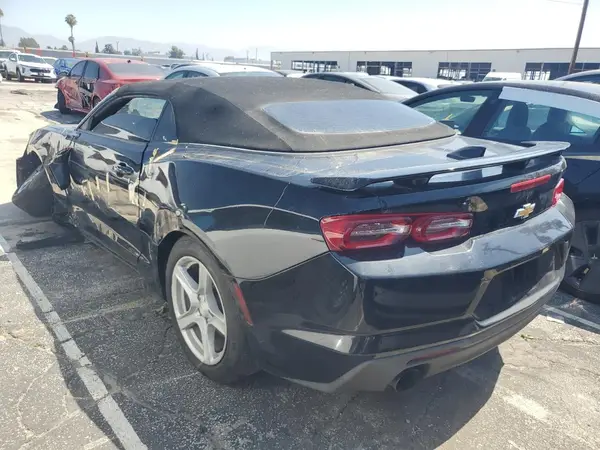 1G1FB3DS1K0143889 2019 CHEVROLET CAMARO - Image 2