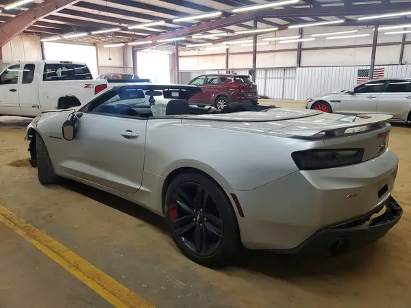 1G1FB3DS3J0182918 2018 CHEVROLET CAMARO - Image 2