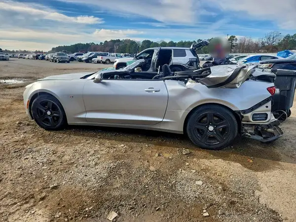 1G1FB3DS3K0141352 2019 CHEVROLET CAMARO - Image 2