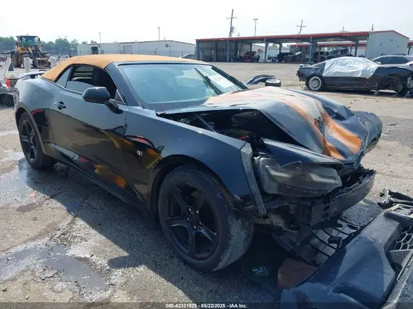 1G1FB3DS6K0107096 2019 CHEVROLET CAMARO - Image 1