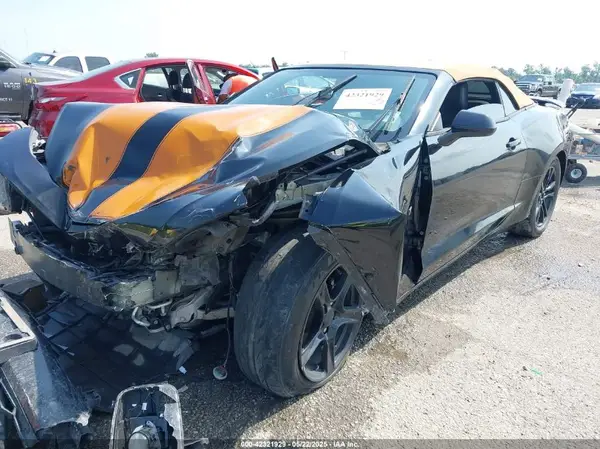 1G1FB3DS6K0107096 2019 CHEVROLET CAMARO - Image 2