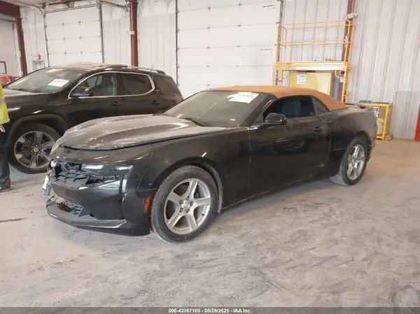1G1FB3DS8K0109447 2019 CHEVROLET CAMARO - Image 2