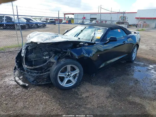 1G1FB3DS9K0131232 2019 CHEVROLET CAMARO - Image 2