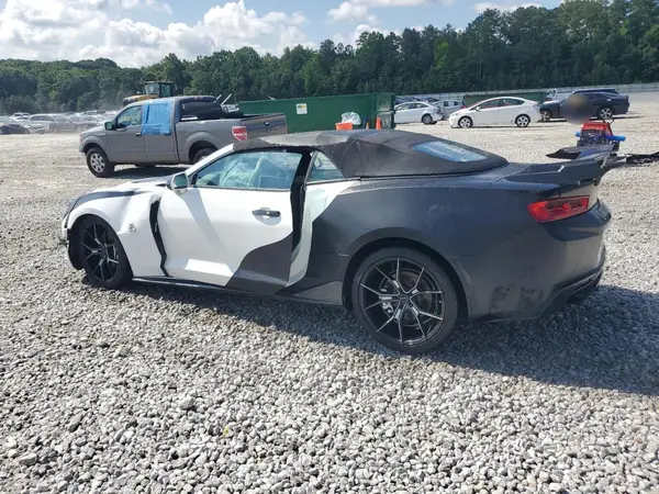 1G1FB3DX1J0146379 2018 CHEVROLET CAMARO - Image 2