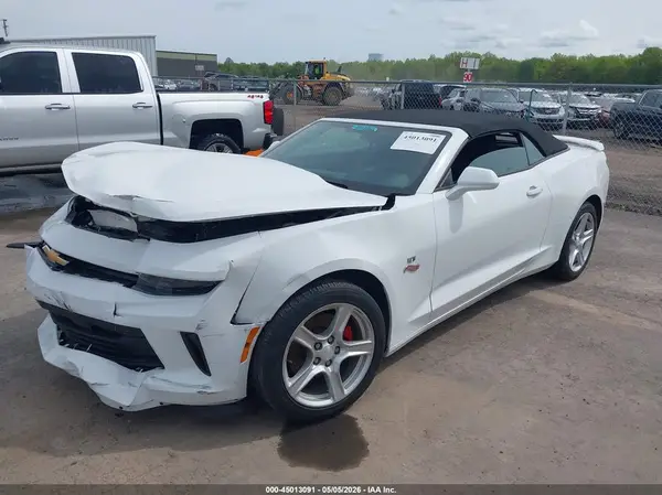 1G1FB3DX4J0101663 2018 CHEVROLET CAMARO - Image 2