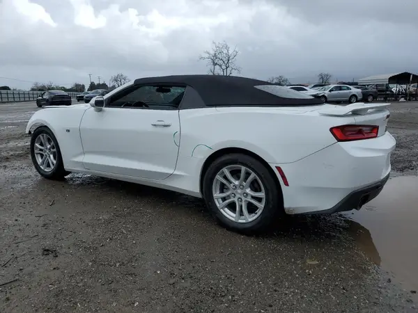 1G1FB3DX4J0121671 2018 CHEVROLET CAMARO - Image 2