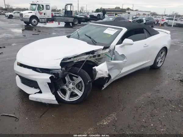 1G1FB3DX4J0123386 2018 CHEVROLET CAMARO - Image 2