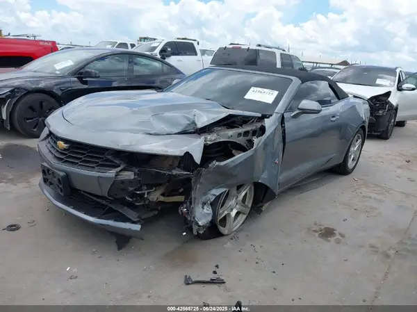 1G1FB3DX4L0106767 2020 CHEVROLET CAMARO - Image 2