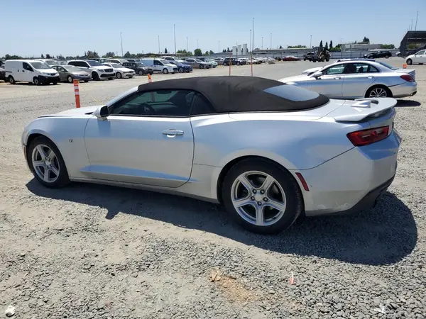 1G1FB3DX6J0123146 2018 CHEVROLET CAMARO - Image 2