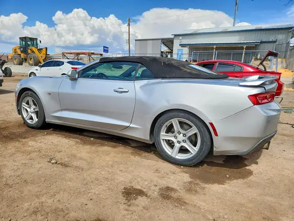 1G1FB3DX6J0127584 2018 CHEVROLET CAMARO - Image 2