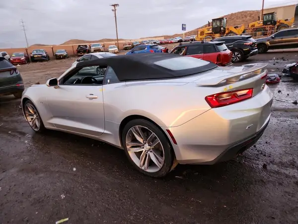1G1FB3DX6J0135782 2018 CHEVROLET CAMARO - Image 2