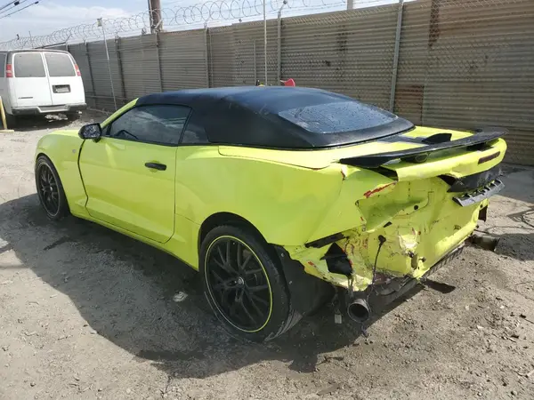 1G1FB3DX7J0120286 2018 CHEVROLET CAMARO - Image 2