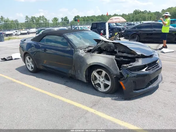 1G1FB3DX7K0131581 2019 CHEVROLET CAMARO - Image 1