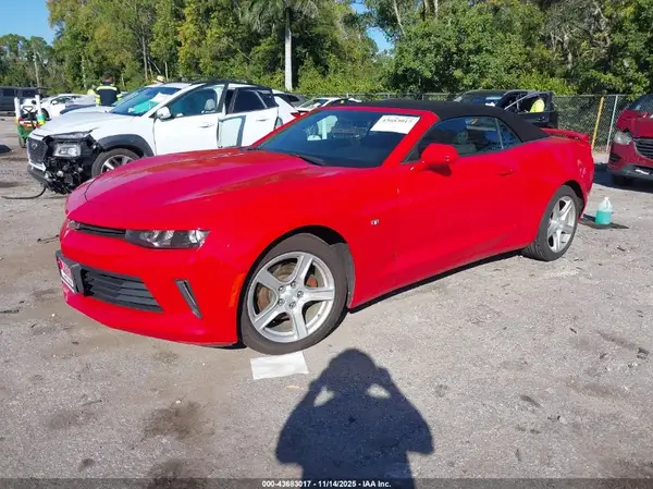 1G1FB3DX9J0127577 2018 CHEVROLET CAMARO - Image 2