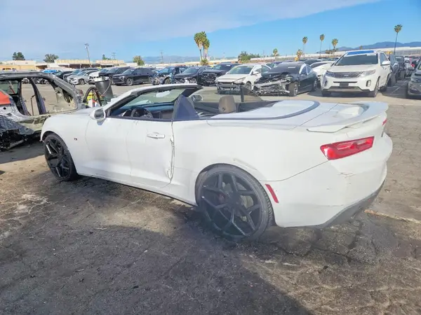 1G1FB3DXXJ0123523 2018 CHEVROLET CAMARO - Image 2
