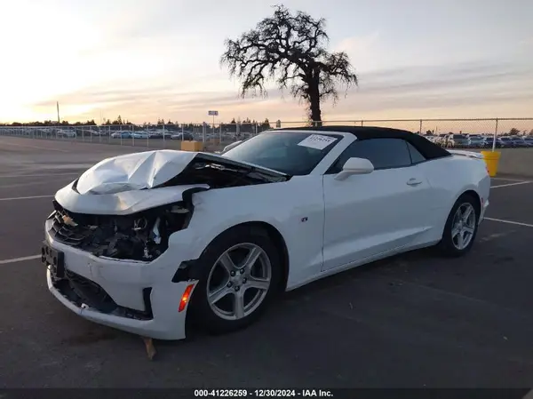 1G1FB3DXXK0127668 2019 CHEVROLET CAMARO - Image 2