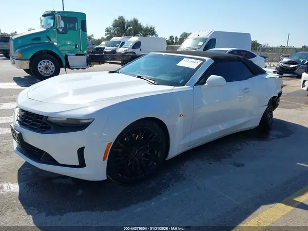 1G1FB3DXXL0108863 2020 CHEVROLET CAMARO - Image 2