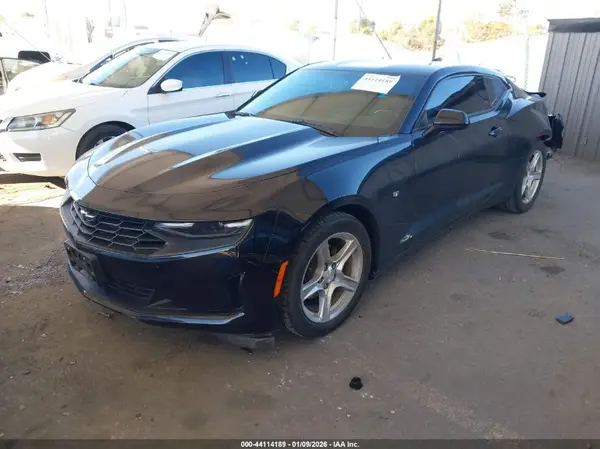 1G1FC1RS6M0140306 2021 CHEVROLET CAMARO - Image 2