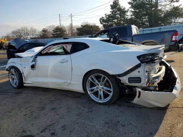 1G1FD1RS3M0100844 2021 CHEVROLET CAMARO - Image 2