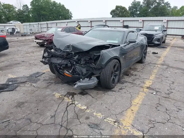 1G1FD1RS6H0192005 2017 CHEVROLET CAMARO - Image 2