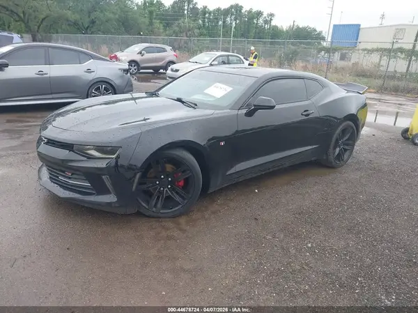 1G1FD1RS7J0135138 2018 CHEVROLET CAMARO - Image 2