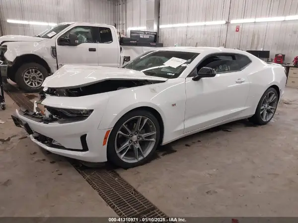 1G1FD1RS7K0157965 2019 CHEVROLET CAMARO - Image 2