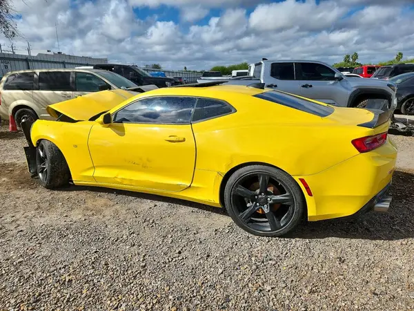 1G1FD1RS8H0110209 2017 CHEVROLET CAMARO - Image 2