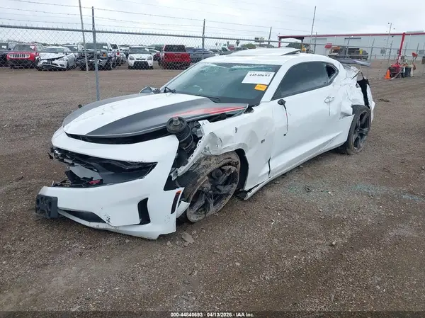 1G1FD1RS9M0134089 2021 CHEVROLET CAMARO - Image 2