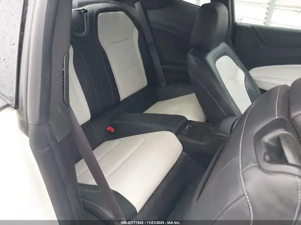 1G1FD1RSXH0180911 2017 CHEVROLET CAMARO - Image 8