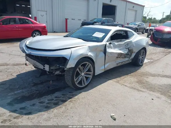 1G1FD1RX4H0113863 2017 CHEVROLET CAMARO - Image 2