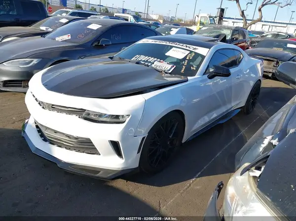 1G1FD1RX7J0170824 2018 CHEVROLET CAMARO - Image 2