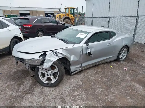 1G1FD1RX8H0190459 2017 CHEVROLET CAMARO - Image 2