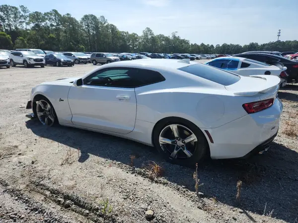 1G1FE1R70J0106363 2018 CHEVROLET CAMARO - Image 2