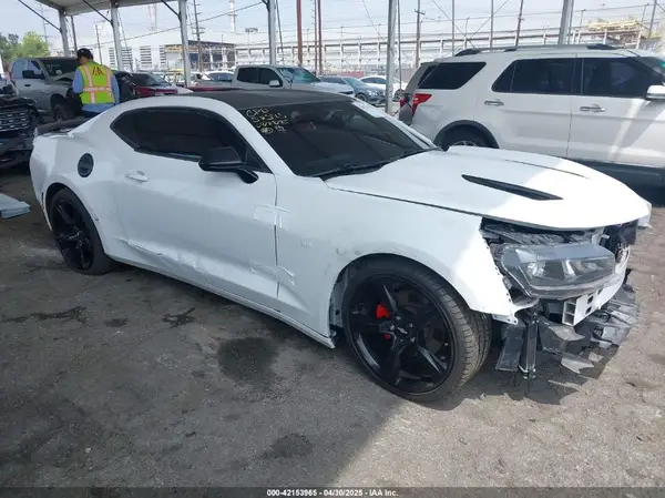 1G1FE1R70J0148614 2018 CHEVROLET CAMARO - Image 1
