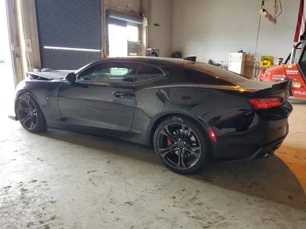 1G1FE1R70J0171276 2018 CHEVROLET CAMARO - Image 2
