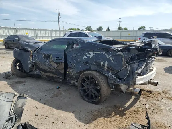 1G1FE1R70K0112469 2019 CHEVROLET CAMARO - Image 2