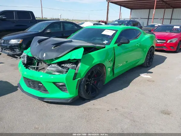 1G1FE1R71H0193412 2017 CHEVROLET CAMARO - Image 2