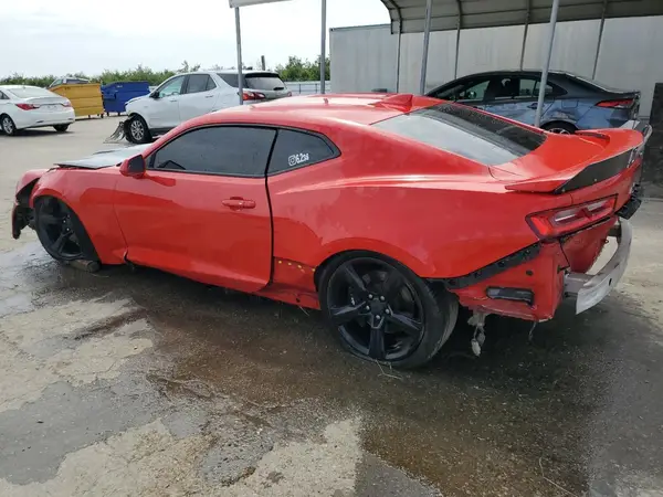1G1FE1R71J0101950 2018 CHEVROLET CAMARO - Image 2