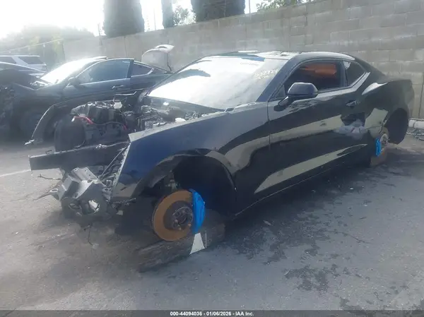 1G1FE1R71J0176695 2018 CHEVROLET CAMARO - Image 2
